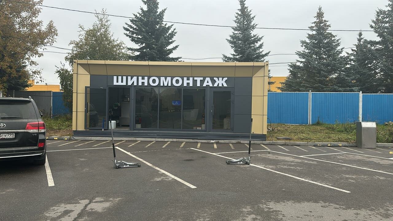 R16